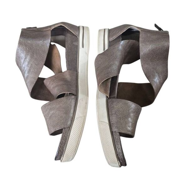 Eileen Fisher Sport Platform Sandals Women's 9.5 Metallic Gold Leather Back Zip - Picture 6 of 9